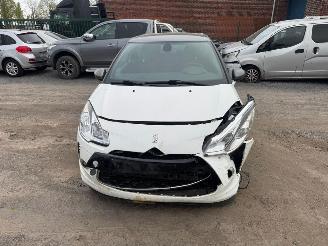 uszkodzony samochody osobowe Citroën DS3 SO CHIC 2014/5