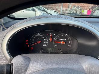 Nissan Micra  picture 12