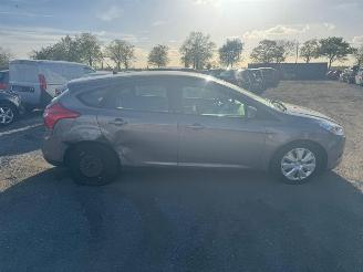 Ford Focus TREND picture 3