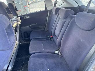 Honda Fr-v  picture 19