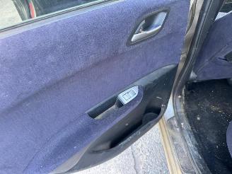 Honda Fr-v  picture 18