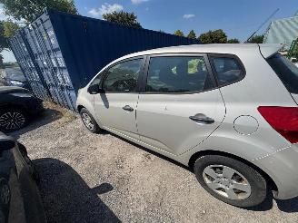Kia Venga  picture 6