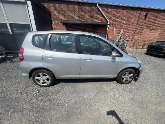 Honda Jazz ES picture 3