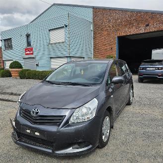 Toyota Verso ACTIVE picture 2