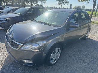 Unfallwagen Kia Cee d  2010/5