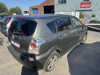 Toyota Corolla VERSO picture 11