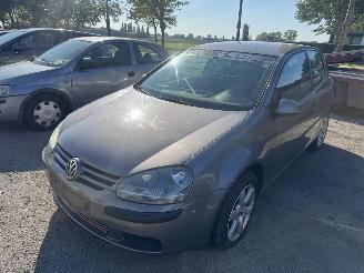 Unfallwagen Volkswagen Golf V 2004/3