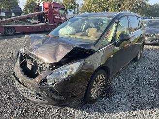 Coche accidentado Opel Zafira  2016/5