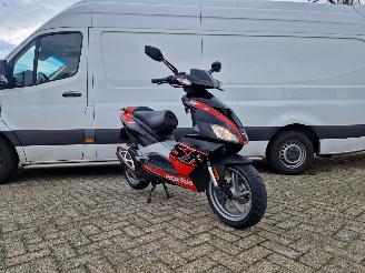 dañado ciclomotor Aprilia  VF 50 FACTORY PIAGGIO 2 TAKT LC DD 2011/3