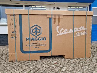 dañado ciclomotor Vespa  946 ORIGINEEL NL 2026/12