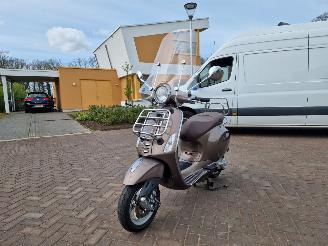 Vespa  PRIMAVERA 4T 2V picture 8