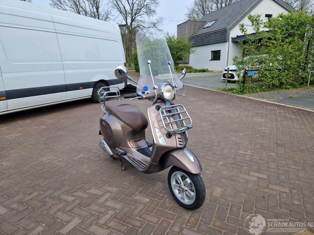 Vespa  PRIMAVERA 4T 2V