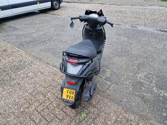 Piaggio  ZIP BROM picture 10