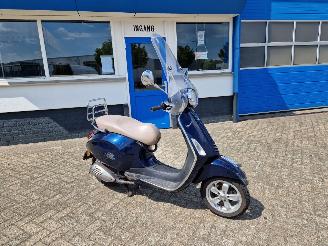 Vespa  PRIMAVERA 1 EIGENAAR picture 2