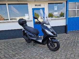 Kymco  NEW DINK 4 STROKE 45KM picture 2