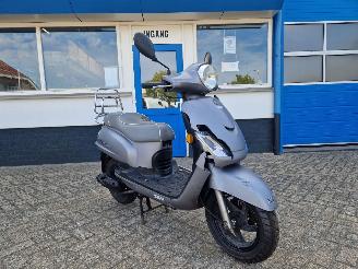 Vaurioauto  scooters Sym  FIDDLE II 2012/11