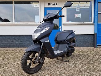 Peugeot  KISBEE BLACK EDITION picture 10