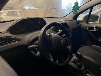 Peugeot 208 208 I (CA/CC/CK/CL), Hatchback, 2012 / 2019 1.6 e-HDi FAP picture 11