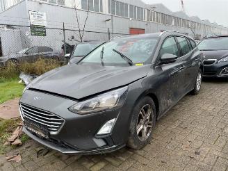 Vrakbiler auto Ford Focus Focus 4 Wagon, Combi, 2018 / 2025 1.0 Ti-VCT EcoBoost 12V 125 2019
