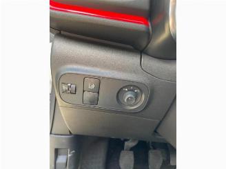 Citroën C3 C3 (SX/SW), Hatchback, 2016 1.2 12V e-THP PureTech 110 picture 15