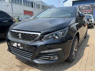 rozbiórka samochody osobowe Peugeot 308 308 (L3/L8/LB/LH/LP), Hatchback 5-drs, 2013 / 2021 1.2 12V e-THP PureTech 130 2020