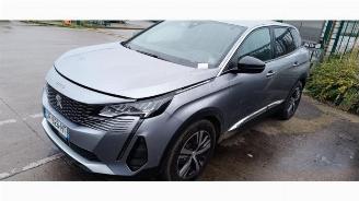 Vrakbiler auto Peugeot 3008 3008 II (M4/MC/MJ/MR), MPV, 2016 1.2 12V PureTech Hybrid 48V 2022/3