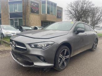 disassembly passenger cars Mercedes Cla-klasse CLA Shooting Brake (118.6), Combi, 2019 1.3 CLA-250 e Turbo 16V 2023