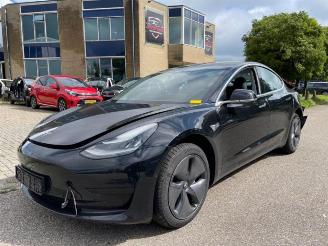 Coche siniestrado Tesla Model 3 Model 3, Sedan, 2017 Long Range AWD 75 kWh 2019/12