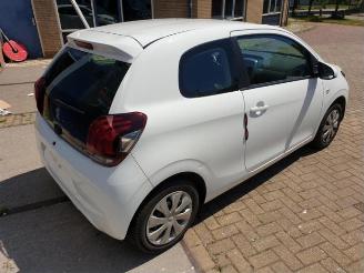 Peugeot 108 108, Hatchback, 2014 1.0 12V picture 5