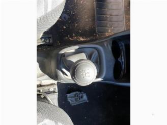 Peugeot 108 108, Hatchback, 2014 1.0 12V picture 15