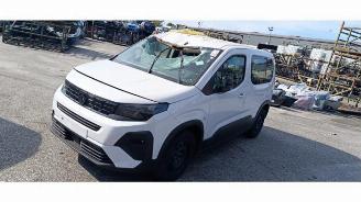 Salvage car Peugeot Rifter Rifter (ER/EC/EZ), MPV, 2018 e-Rifter 2025
