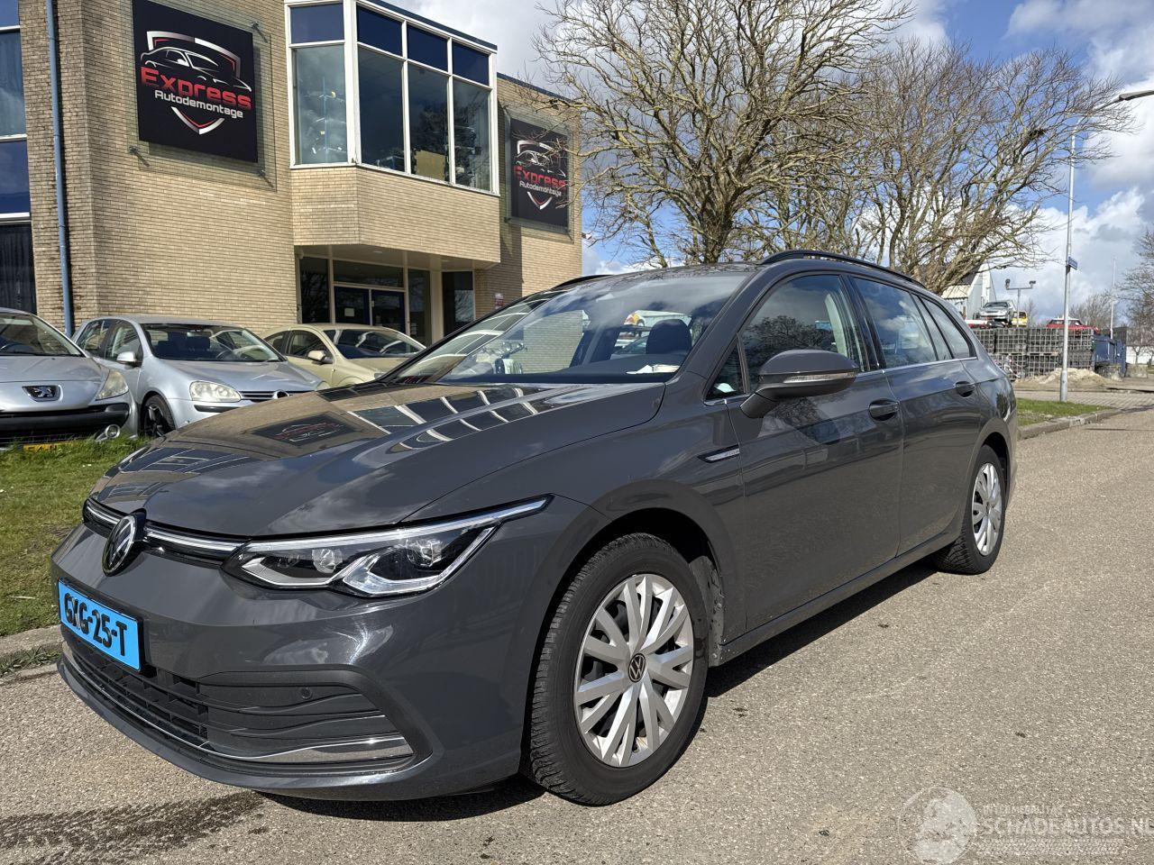 Volkswagen Golf 1.5 eTSI R-Line Business