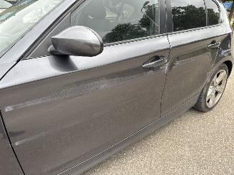 BMW 1-serie 118i picture 12