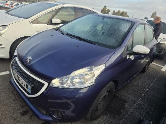 Peugeot 208  picture 3