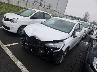 Coche accidentado Renault Clio  2022/5