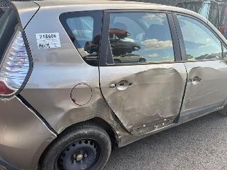 Renault Scenic  picture 5