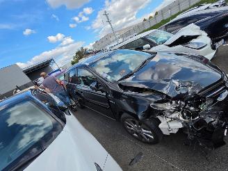 Schadeauto Toyota Corolla  2013/11