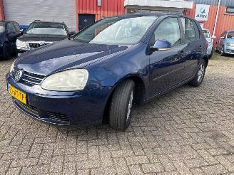 Damaged car Volkswagen Golf 1.4 16V Hatchback  Benzine 1.390cc 55kW (75pk) FWD 2005/9
