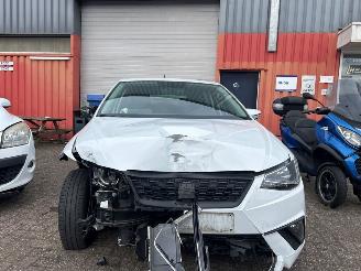 skadebil auto Seat Ibiza 1.0 TSI 12V Hatchback 4Dr Benzine 999cc 70kW (95pk) FWD 2018-08  DKLA 2020/9