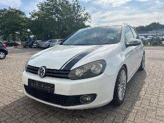 uszkodzony samochody osobowe Volkswagen Golf 1.4 TSI 122 16V Hatchback  Benzine 1.390cc 90kW (122pk) FWD 2008-10/2012-11  CAXA 2009/7