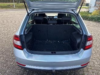 Skoda Rapid 1.0 TSI 12V Liftback  Benzine 999cc 70kW (95pk) FWD 2017-06/2019-12  CHZB; DKLD picture 22