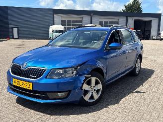 Schadeauto Skoda Octavia 1.6 TDI Greenline 16V Combi/o 4Dr Diesel 1.598cc 81kW (110pk) FWD 2013-05/2020-07  CRKB 2014/9