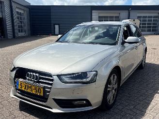 Voiture accidenté Audi A4 Avant 2.0 TDI 16V Combi/o  Diesel 1.968cc 100kW (136pk) FWD 2010-11/2014-10 (8K5) CJCB 2014/6