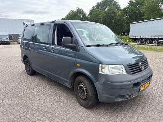 krockskadad bil auto Volkswagen Transporter 2.5 TDi Bestel  Diesel 2.460cc 96kW (131pk) FWD 2003-04/2009-11 (7HA; 7HH; 7HZ) AXD; BNZ 2004/2