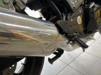 Kawasaki ZR - 7  picture 8