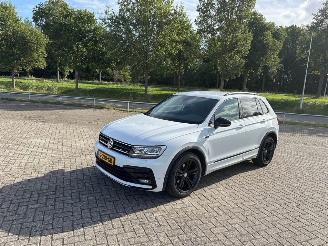skadebil auto Volkswagen Tiguan 2.0 TDI 16V BlueMotion Technology SCR SUV  Diesel 1.968cc 110kW (150pk) FWD 2016-01/2024-04  DFGA; DTSB; DTSA 2019/2
