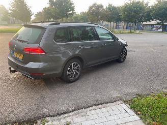 Volkswagen Golf  picture 3