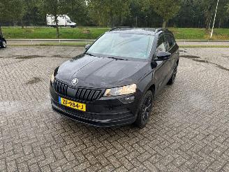 krockskadad bil auto Skoda Karoq 1.0 TSI 12V SUV  Benzine 999cc 85kW (116pk) FWD 2018-09  DKRF 2018/11