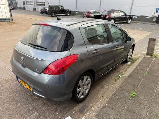 Peugeot 308 1.6 VTi Premiere picture 3