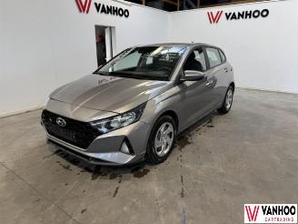 damaged passenger cars Hyundai I-20  2022/7